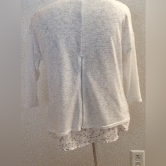 New York & Company Jeans Long Sleeve | Size L - Picture 2 of 9